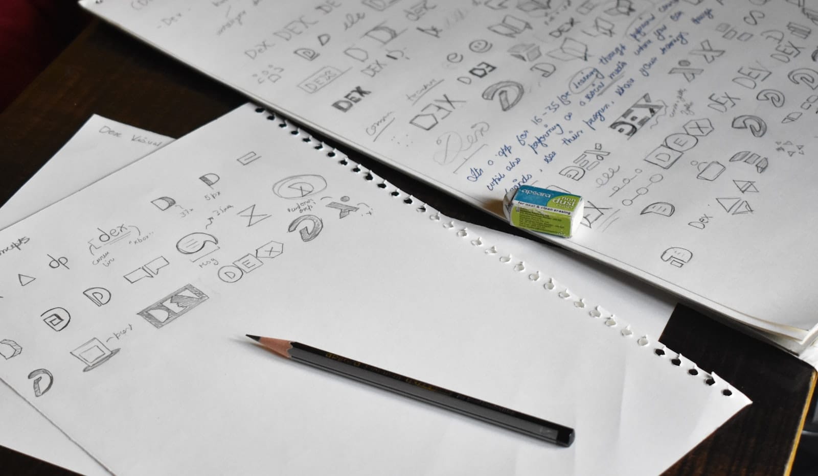 صورة تعبيرية عن تصميم شعارات احترافية