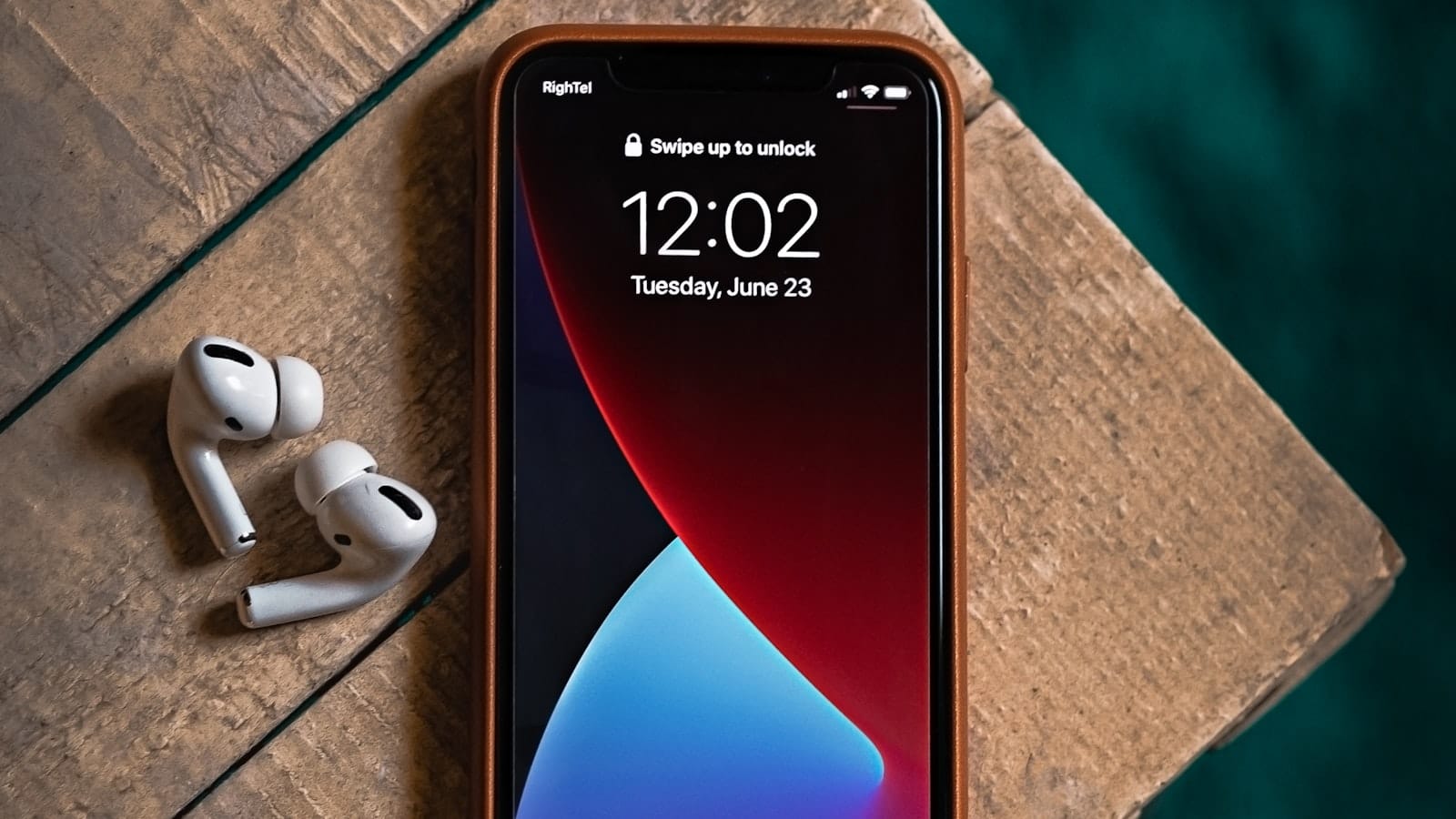Does Airalo Work on iPhone and Android? Full Device Compatibility Guide (2026)