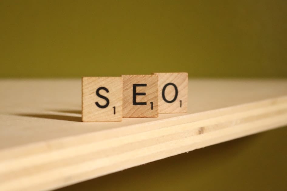 Semrush vs Ubersuggest 2026: أيهما أفضل لصاحب موقع صغير؟