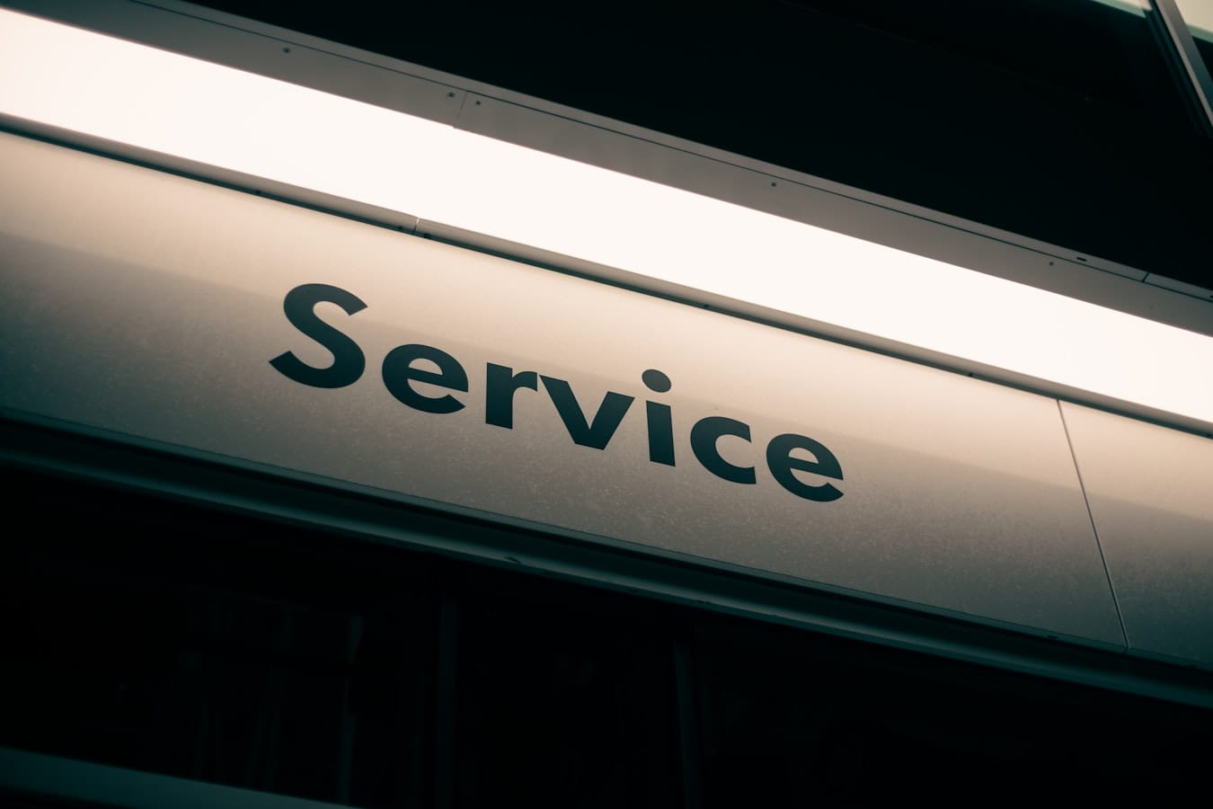 Self-service support article opened on a phone