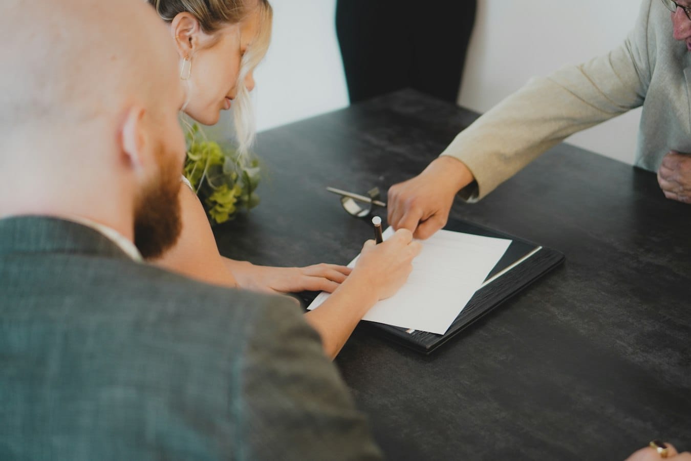 How to Write a Content Services Contract and SOW with AI (2026)