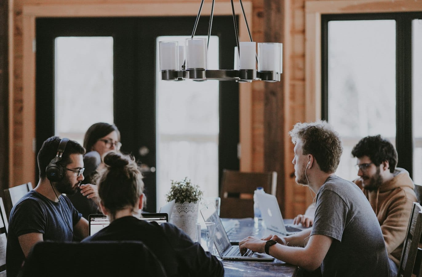 Sales Battle Cards with AI in 2026: The Practical Guide (+ Free Templates)
