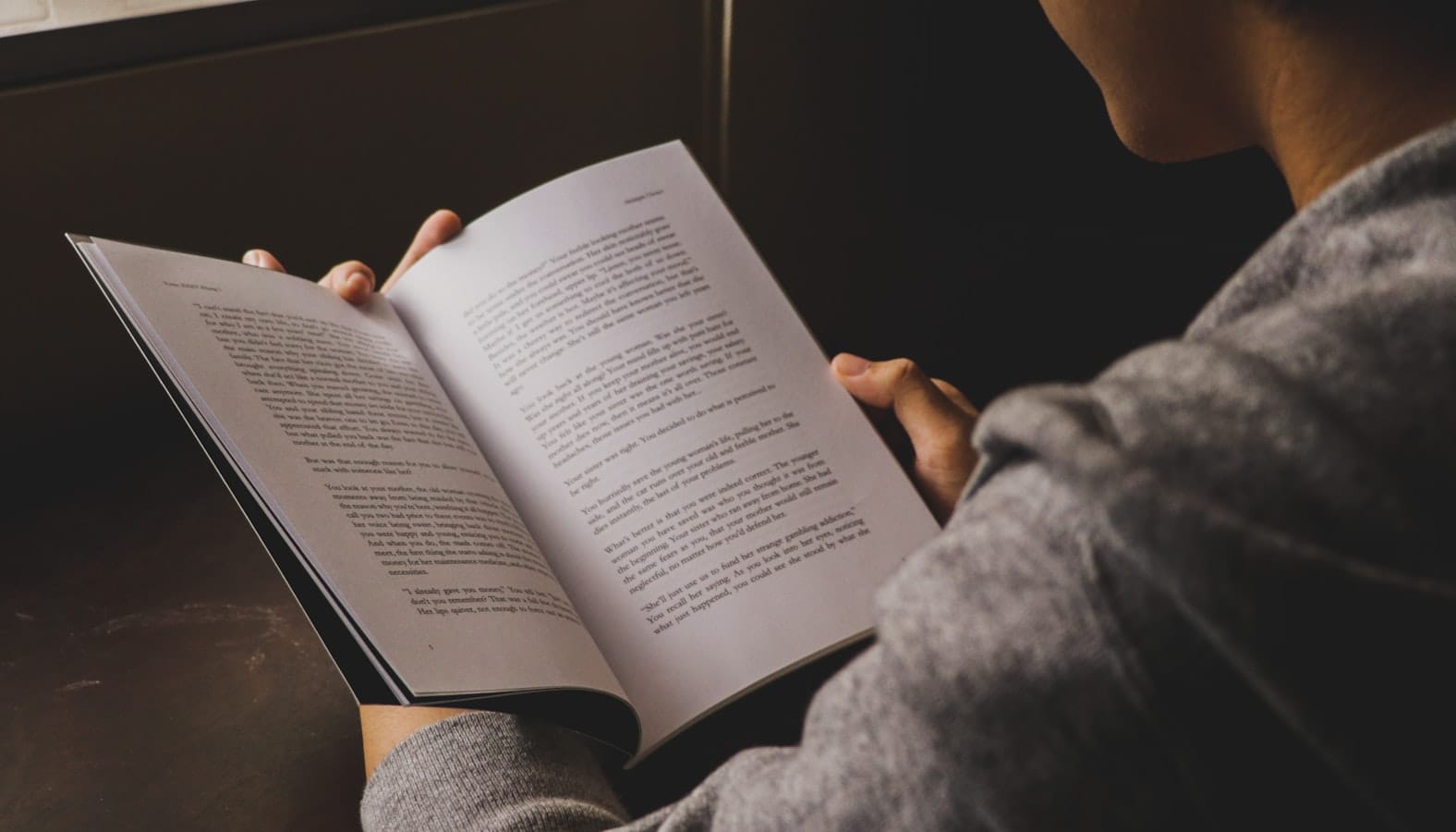 How to Write a User Manual with AI (2026): From Draft to a Print-Ready File