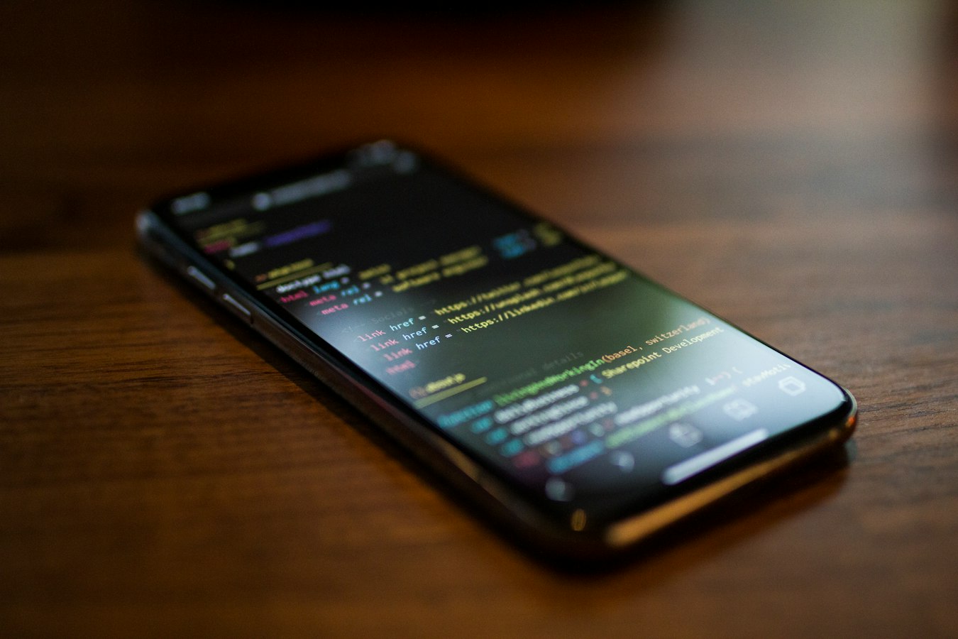 اختبار تحديث التطبيق على هاتف حقيقي