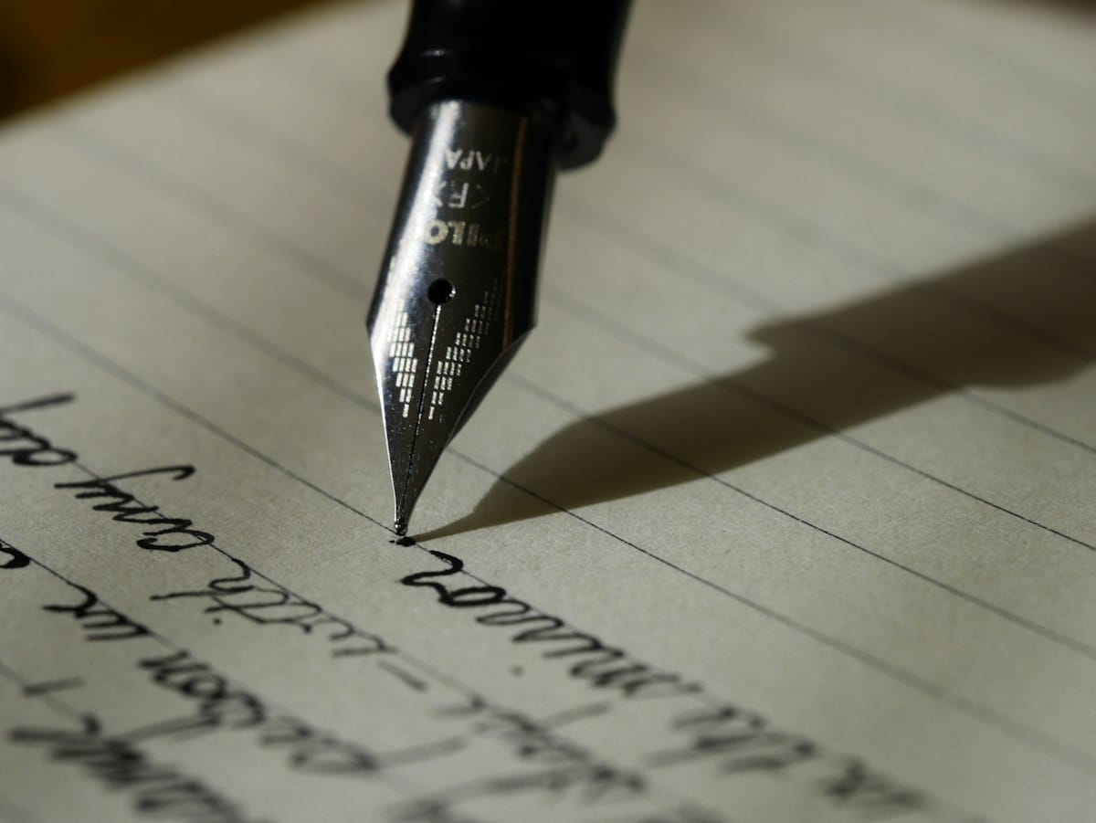 AI Paraphrasing Tools in 2026: How to Rewrite Without Losing Meaning