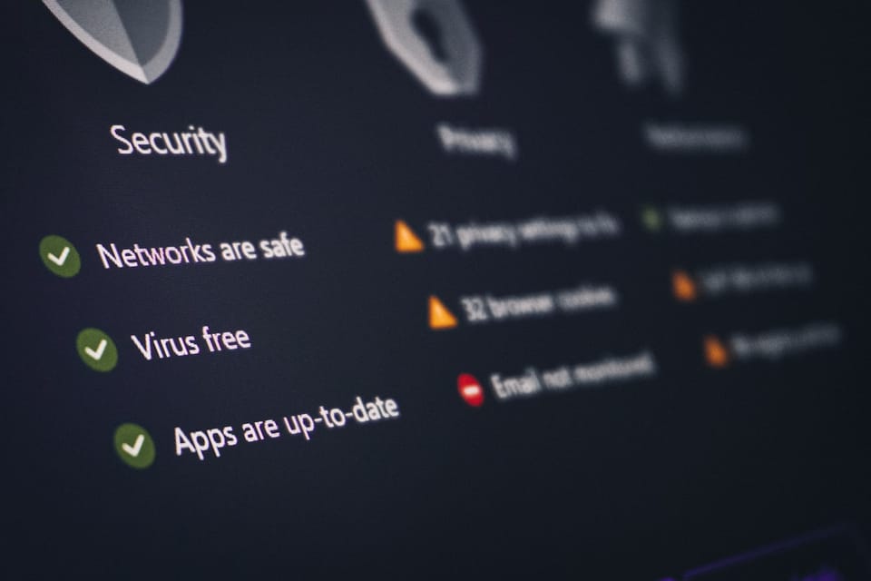 Surfshark مقابل NordVPN 2026: المقارنة الكاملة بالأرقام