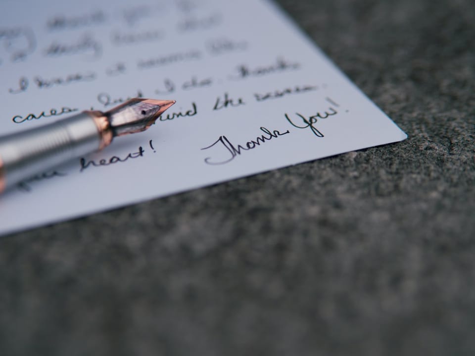 How to Write Customer Testimonials with AI (2026)