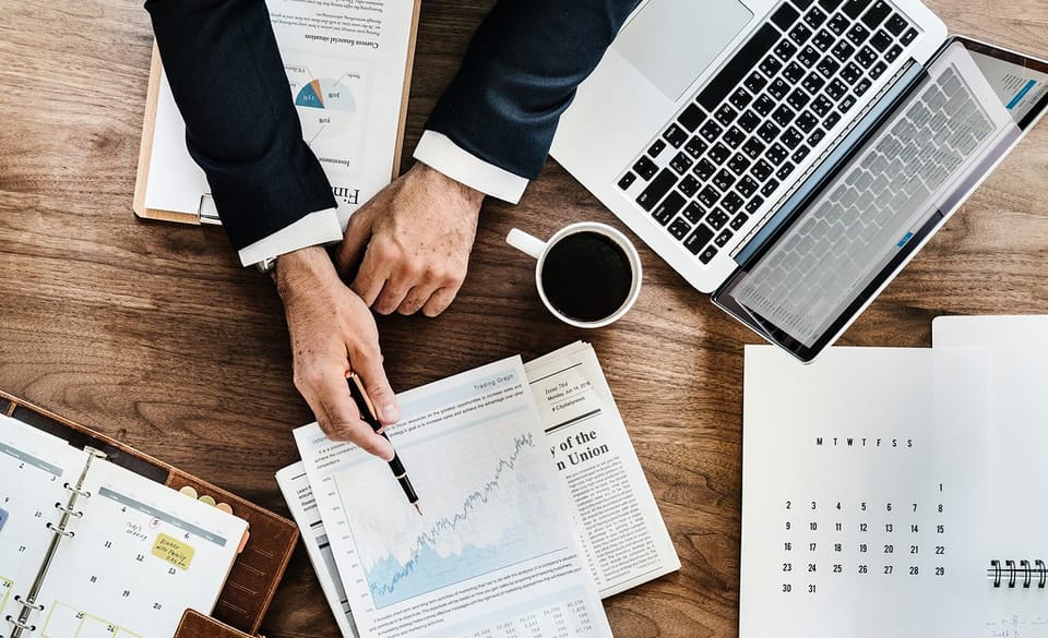 Monthly Investor Update Template, Drafted With AI (2026)
